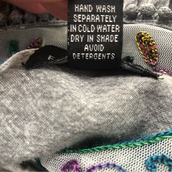 Fashion Fuse Gray Embroidered Long Sleeve Tunic Top Size S - Picture 11 of 11